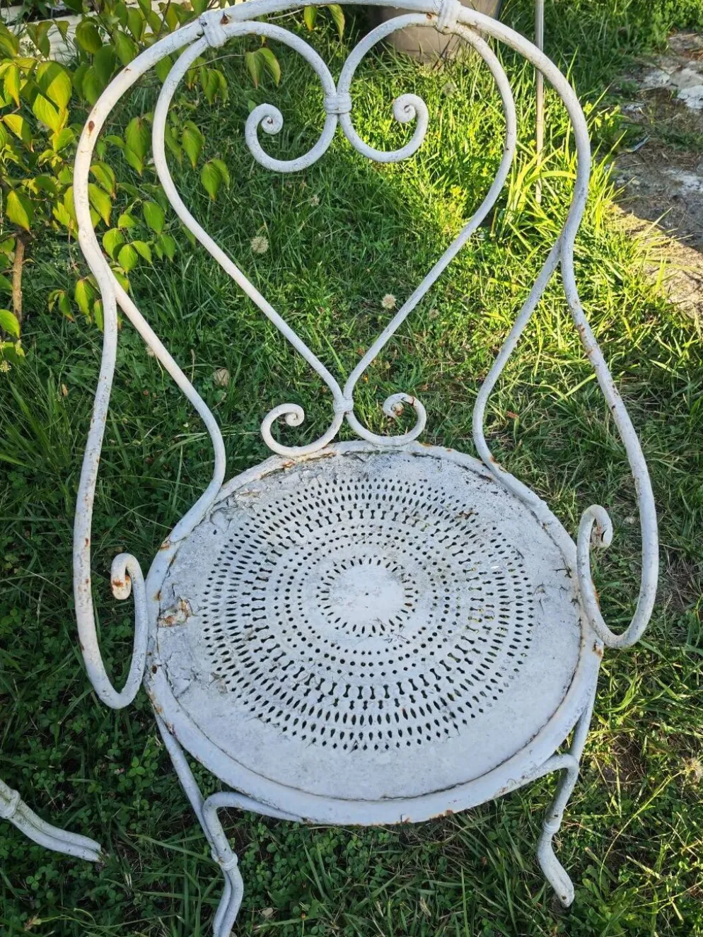 2 fauteuils en fer forgé anciens