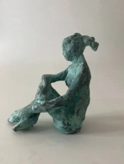 Femme assise - bronze original d’art