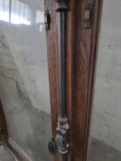 Fenêtre ancienne en chêne début XXe siècle