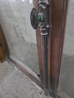 Fenêtre ancienne en chêne début XXe siècle