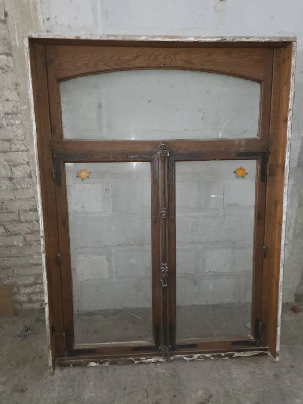 Fenêtre ancienne en chêne début XXe siècle