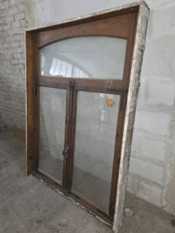 Fenêtre ancienne en chêne début XXe siècle