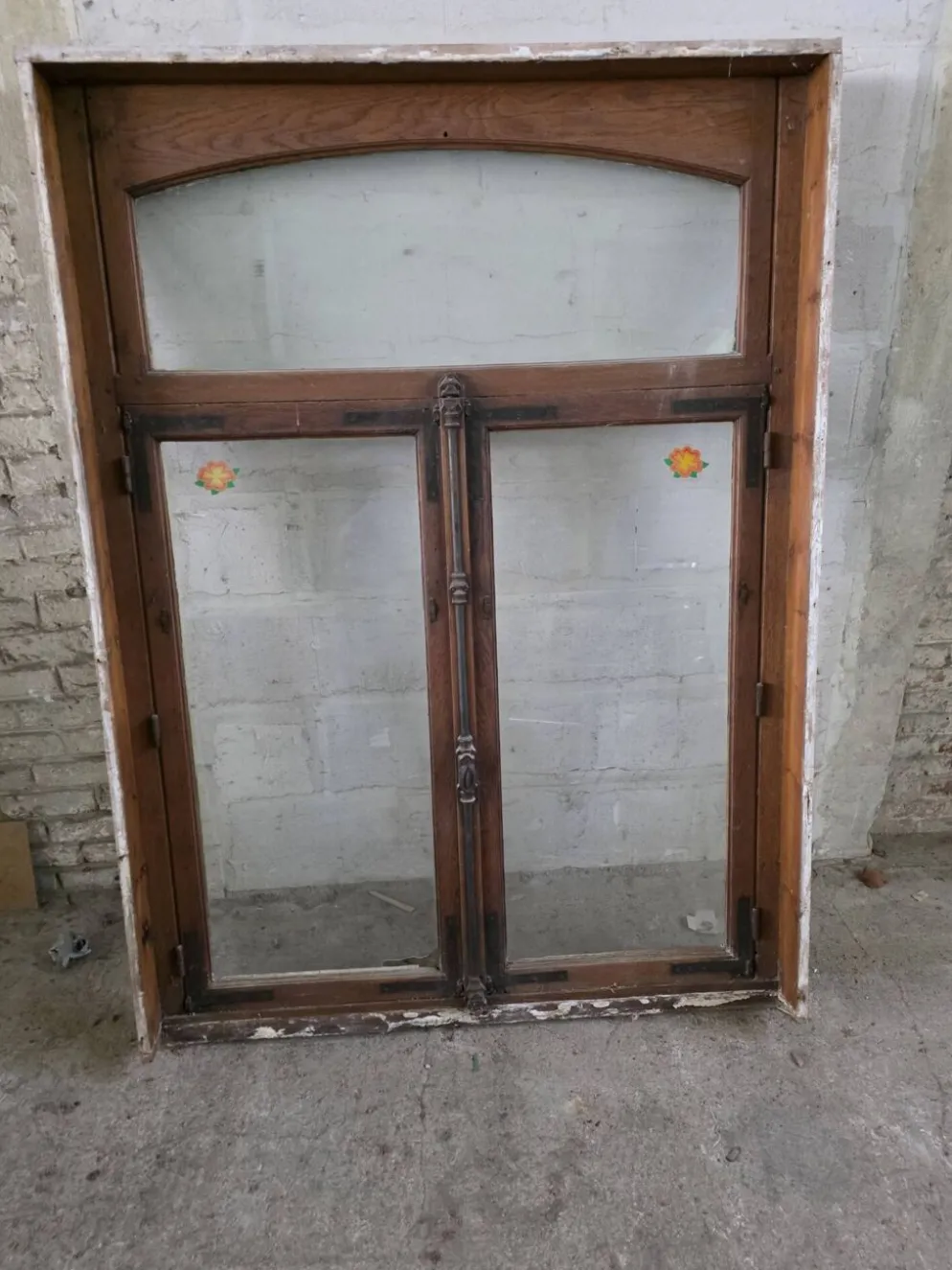 Fenêtre ancienne en chêne début XXe siècle