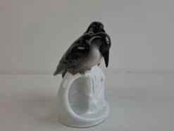 Figurine de pingouin en porcelaine tchèque Art Déco par Pfeiffer & Löwenstein, 1930