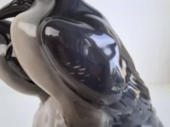 Figurine de pingouin en porcelaine tchèque Art Déco par Pfeiffer & Löwenstein, 1930