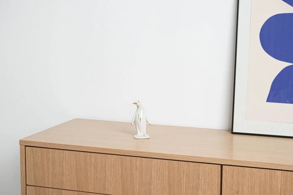 Figurine de pingouin en porcelaine, design italien, années 1970, fabriquée en Italie.