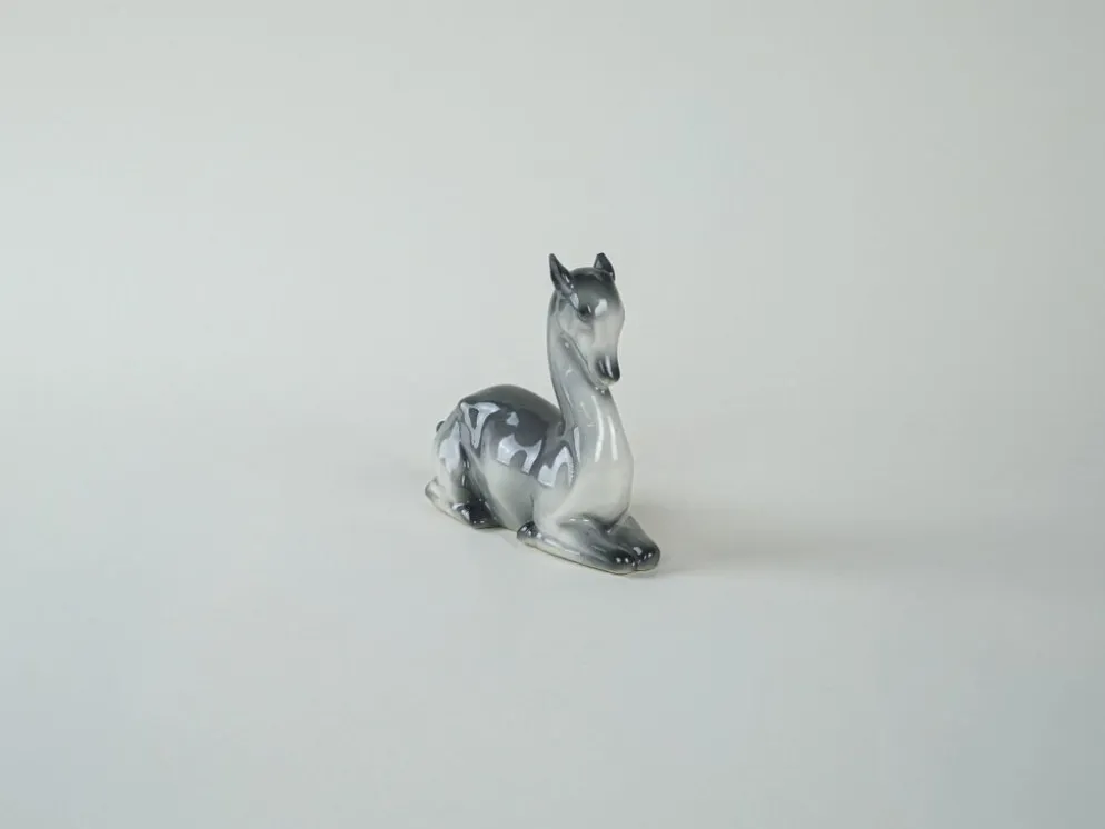Figurine en céramique de cerf, design danois, années 1970, production : Danemark