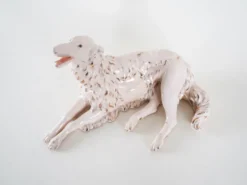 Figurine en porcelaine d'un chien Borzoi, années 1960, fabriquée en Europe.