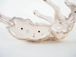 Figurine en porcelaine d'un chien Borzoi, années 1960, fabriquée en Europe.