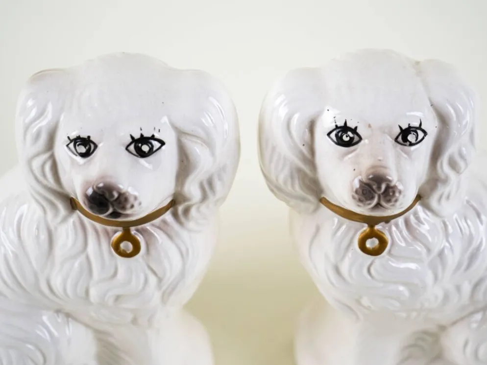 Figurines de chien en céramique, style anglais, années 1970, fabriquées en Angleterre.