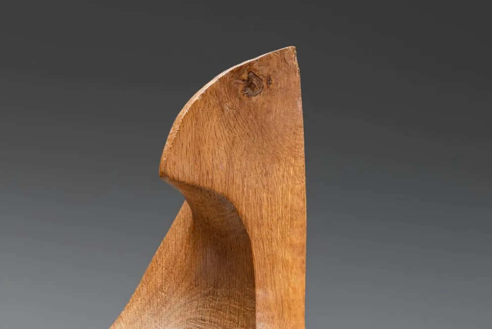 Forme sculpturale en chêne solide
