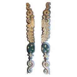 Frises de pilastre en bois sculpté polychrome italien du XVIIIe siècle, ensemble de 2