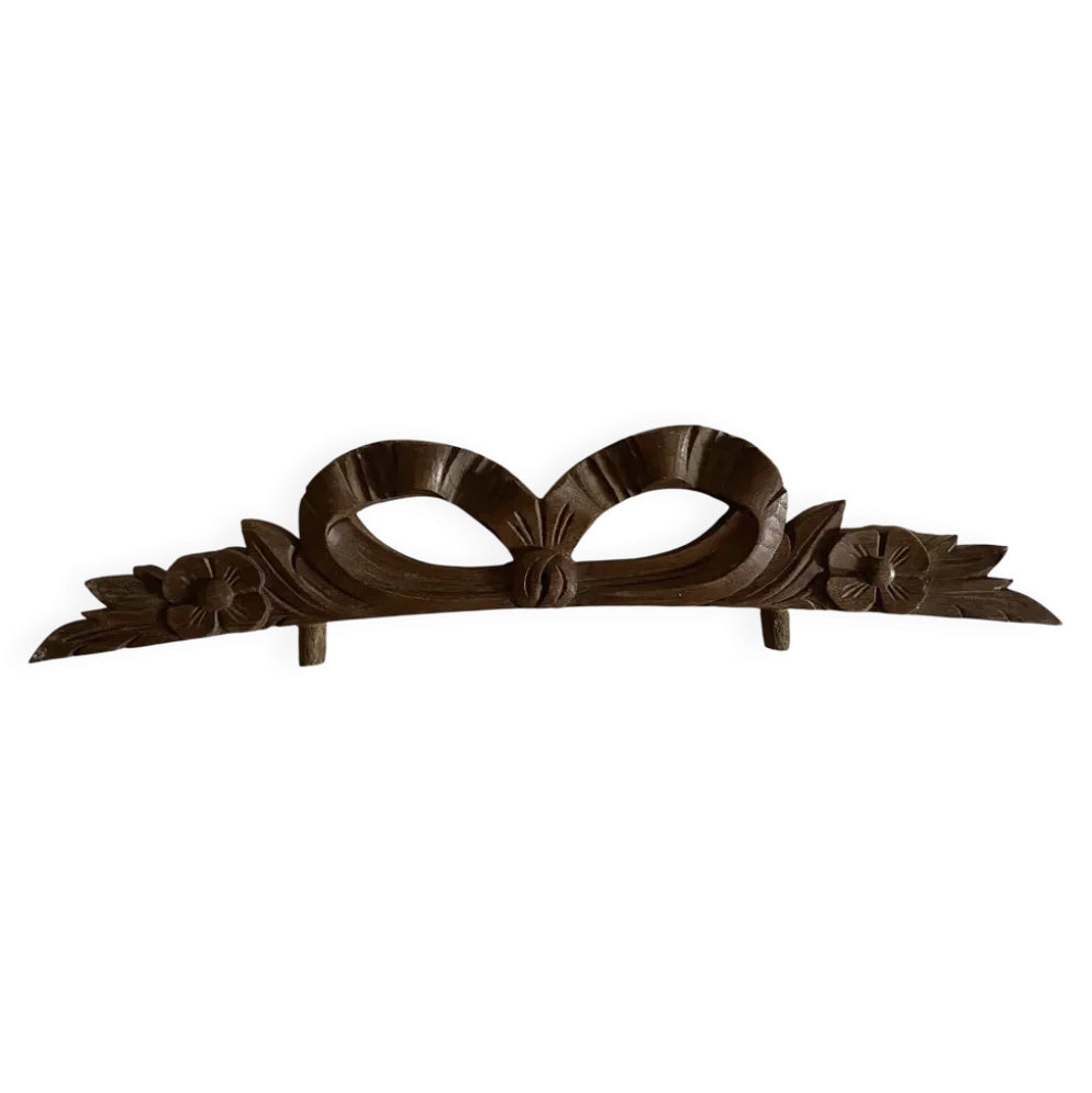 Fronton ancien ruban en bois sculpté
