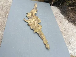 Fronton de meuble en bronze XIXe siècle