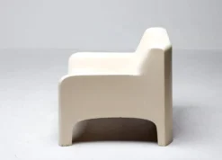 Fuateuil Solar de Carlo Bartoli en fibre de verre par Arflex