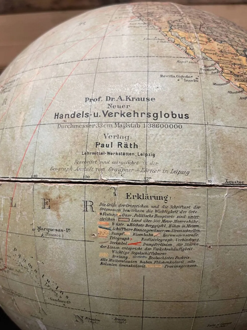 Globe antique allemand de table par Paul Räth & Dr A Krause, Leipzig années 1920.