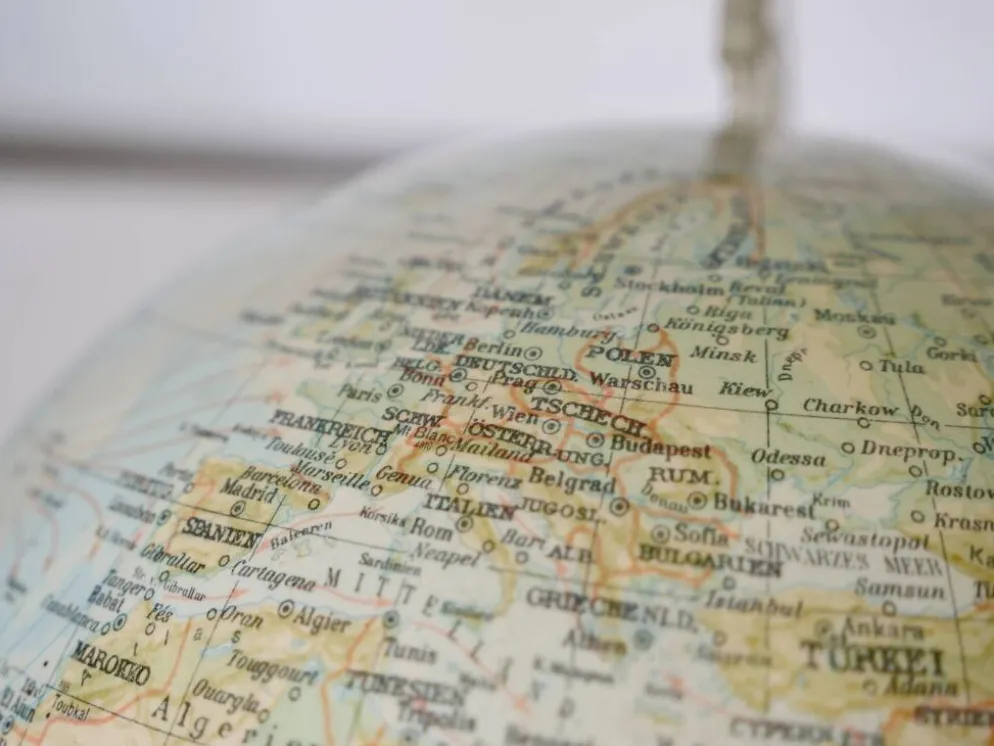 Globe illuminé de l'ère spatiale par Marco Polo pour Südwest Verlag, années 1970.