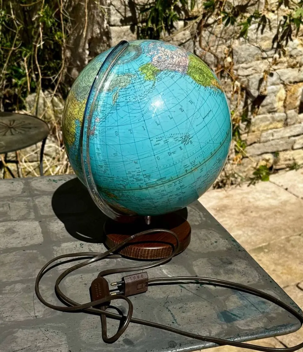 Globe terrestre 1970