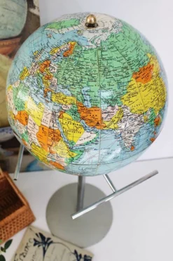 Globe terrestre Girard et Barrère
