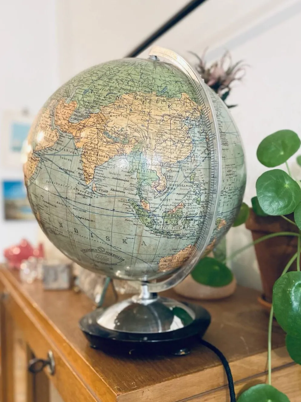 Globe terrestre lumineux Columbus Jordglob, Suède, 1950s
