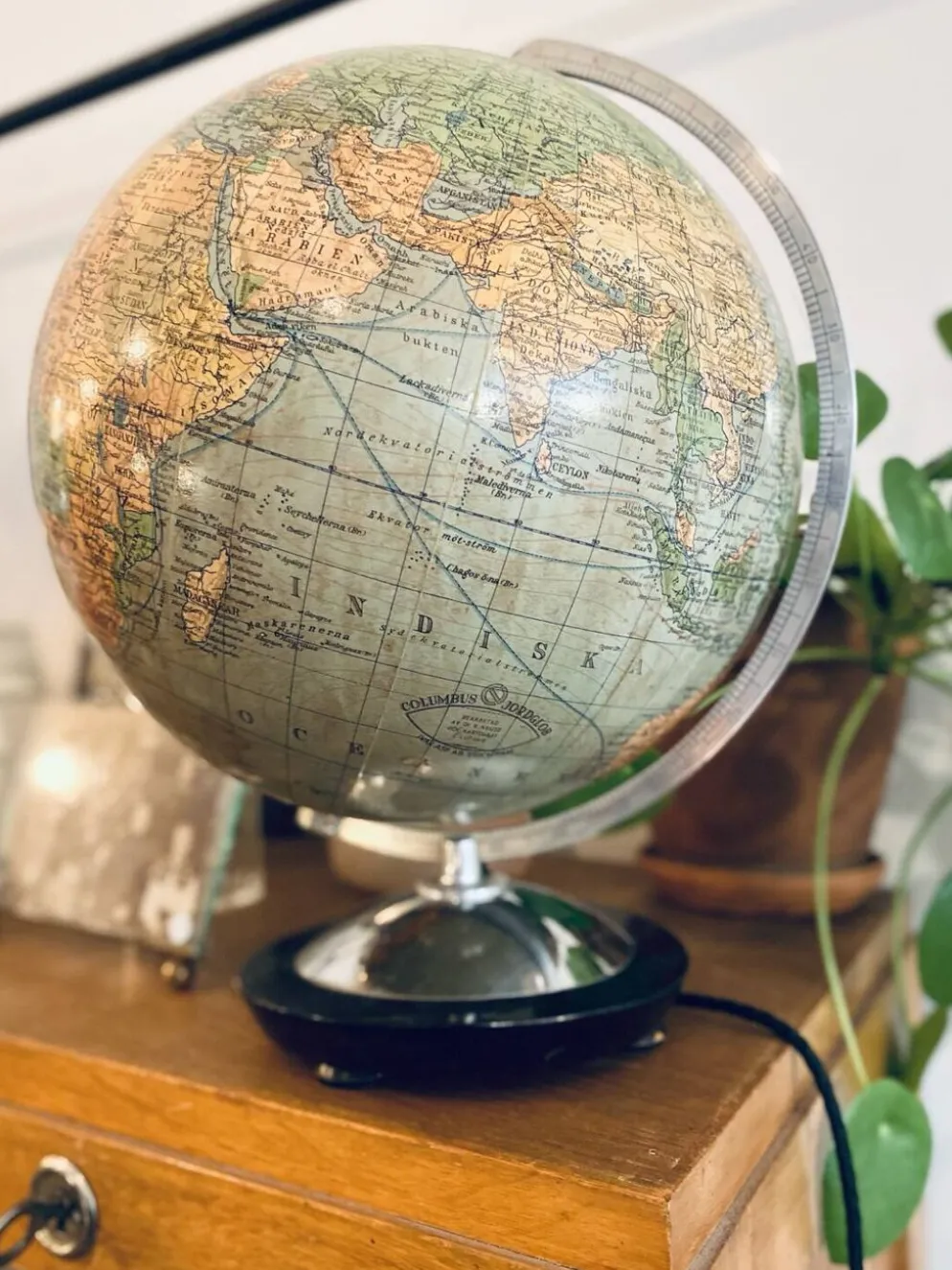Globe terrestre lumineux Columbus Jordglob, Suède, 1950s