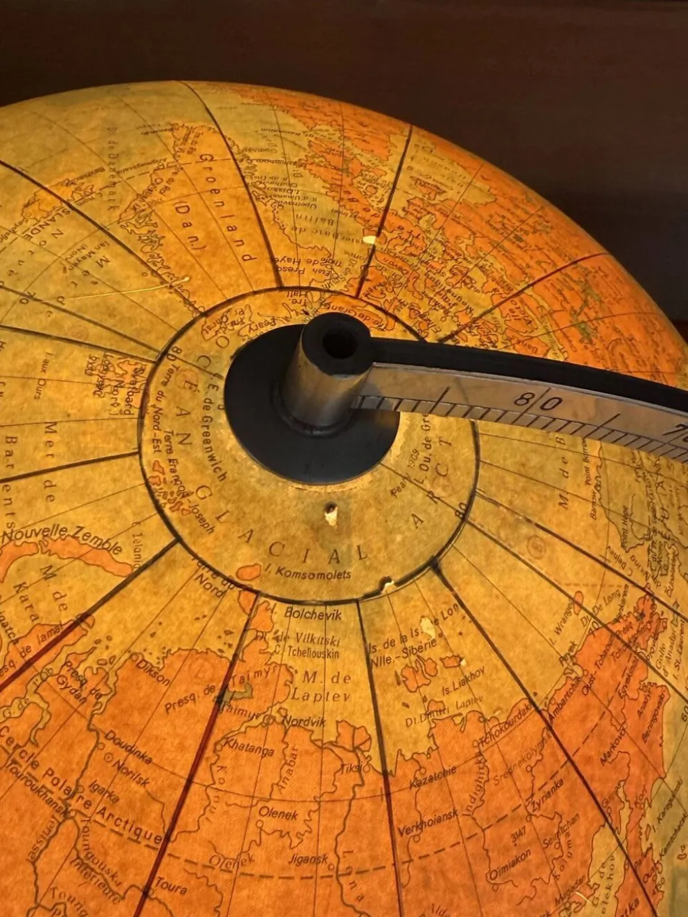 Globe terrestre lumineux de RÄTH en verre, bois et métal, Allemagne 1975