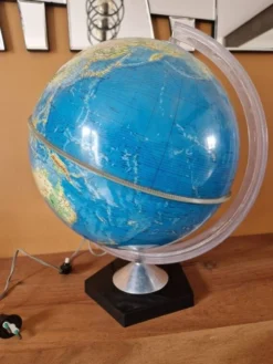 Globe terrestre lumineux, mappemonde par Grange Batelière à Paris - 1970