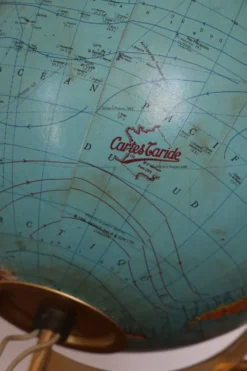 Globe terrestre lumineux TARIDE verre 1966