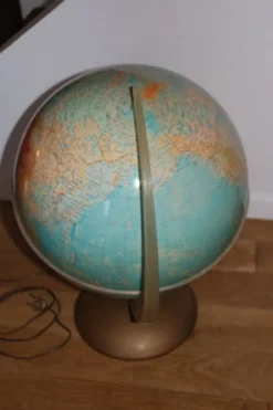 Globe terrestre lumineux xxl illumina 1964