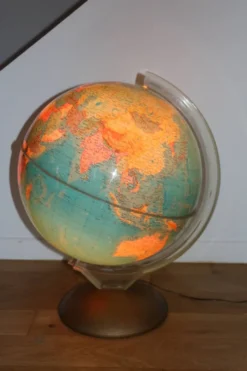 Globe terrestre lumineux xxl illumina 1964