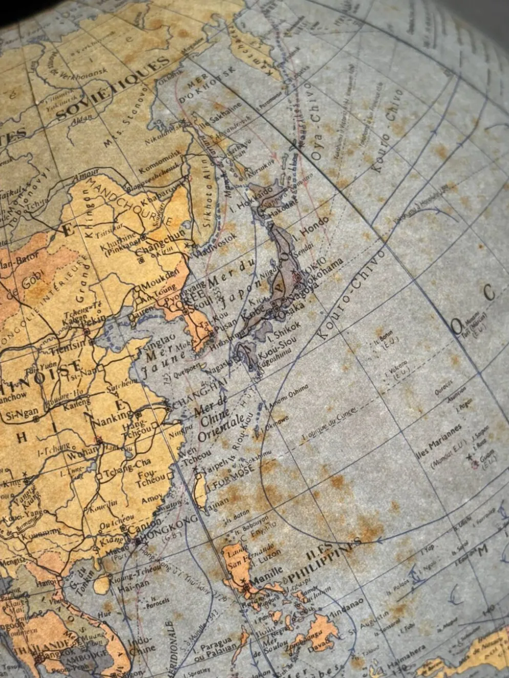 Globe terrestre, mappemonde tripode en verre Taride, 1962