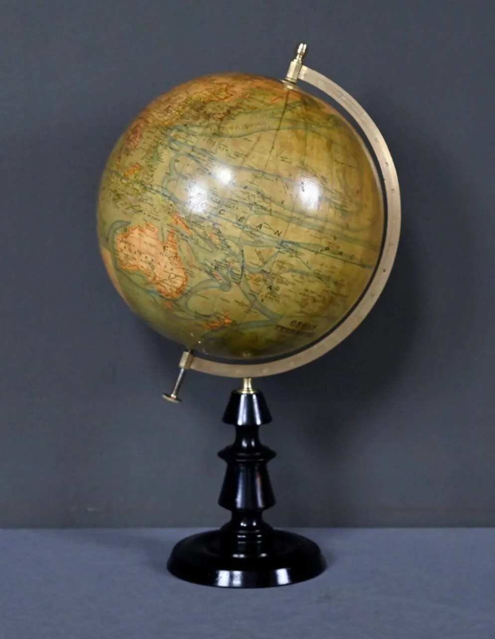Globe terrestre signé J.Forest – Fin XIXe