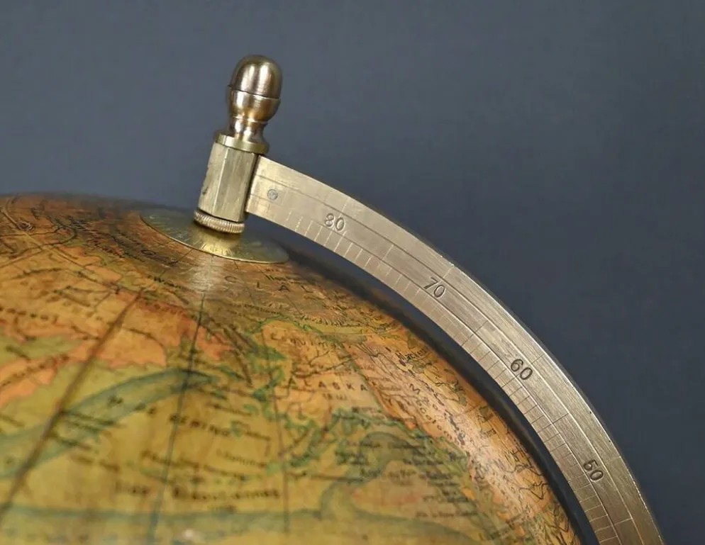 Globe terrestre signé J.Forest – Fin XIXe