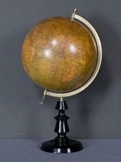 Globe terrestre signé J.Forest – Fin XIXe