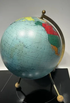 Globe terrestre tripode 1969
