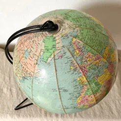 Globe terrestre vintage Girard et Barrère années 50