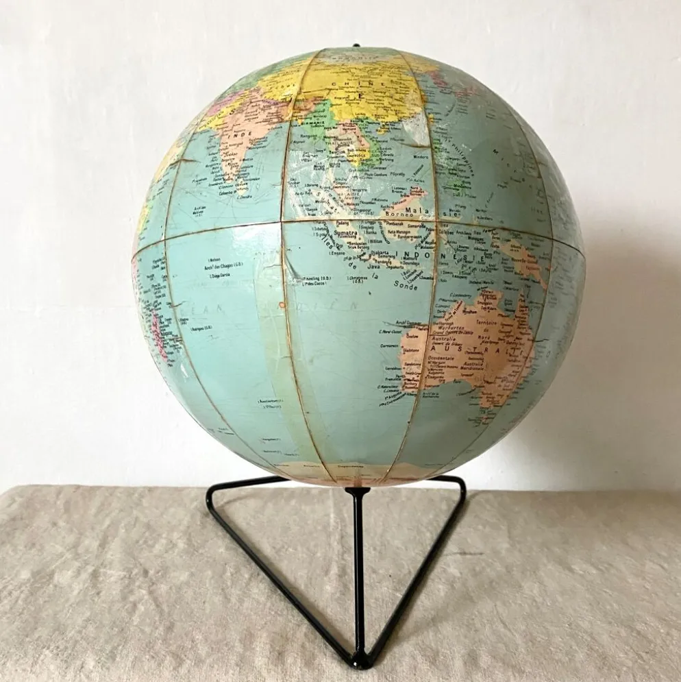 Globe terrestre vintage Girard et Barrère années 50