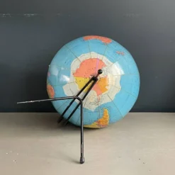 Globe terrestre vintage Girard et Barrère - Années 50-60 - piètement string - Ref 1153