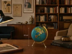 Globe terrestre vintage 1967 mappemonde dorée tripode Taride - 23 cm