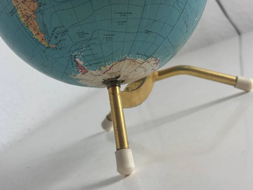 Globe terrestre vintage 1967 mappemonde dorée tripode Taride - 23 cm