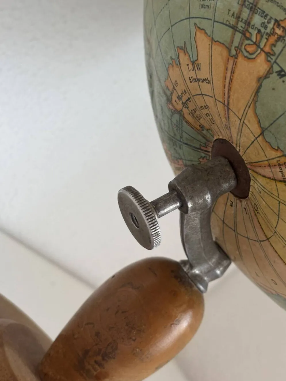 Globe vintage 1950 terrestre Girard et Barrère et Thomas - 46 cm