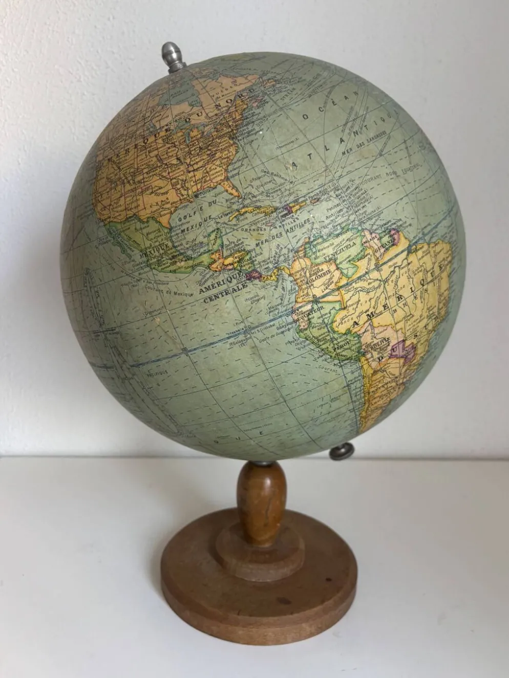 Globe vintage 1950 terrestre Girard et Barrère et Thomas - 46 cm