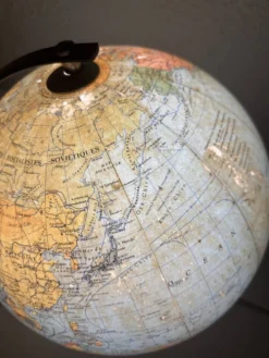 Globe vintage 1962 terrestre mappemonde verre tripode Taride - 28 cm