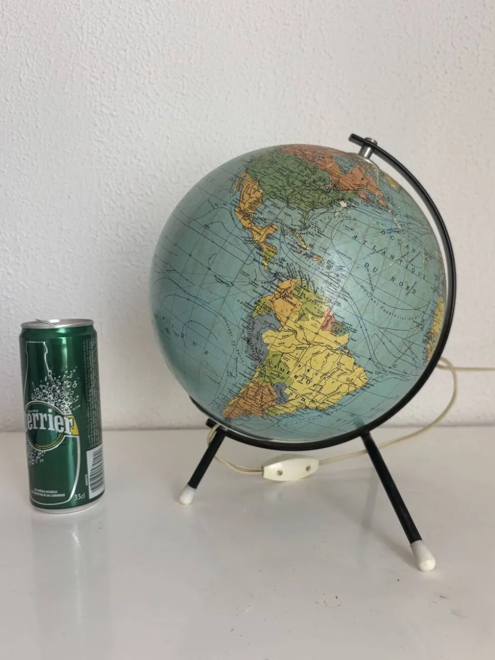 Globe vintage 1962 terrestre mappemonde verre tripode Taride - 28 cm