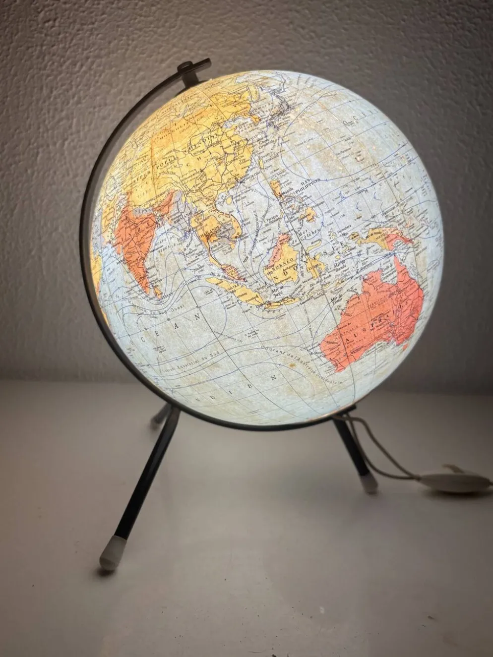 Globe vintage 1962 terrestre mappemonde verre tripode Taride - 28 cm