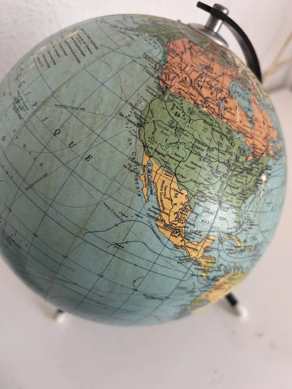Globe vintage 1962 terrestre mappemonde verre tripode Taride - 28 cm