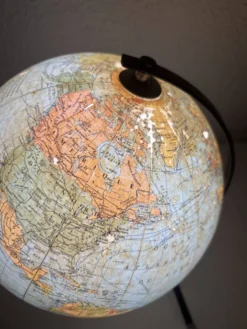 Globe vintage 1962 terrestre mappemonde verre tripode Taride - 28 cm