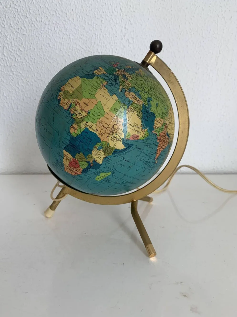 Globe vintage 1967 terrestre Taride tripode doré verre mappemonde - 22 cm