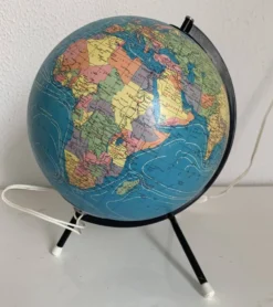 Globe vintage 1975 terrestre tripode verre Taride mappemonde - 28 cm