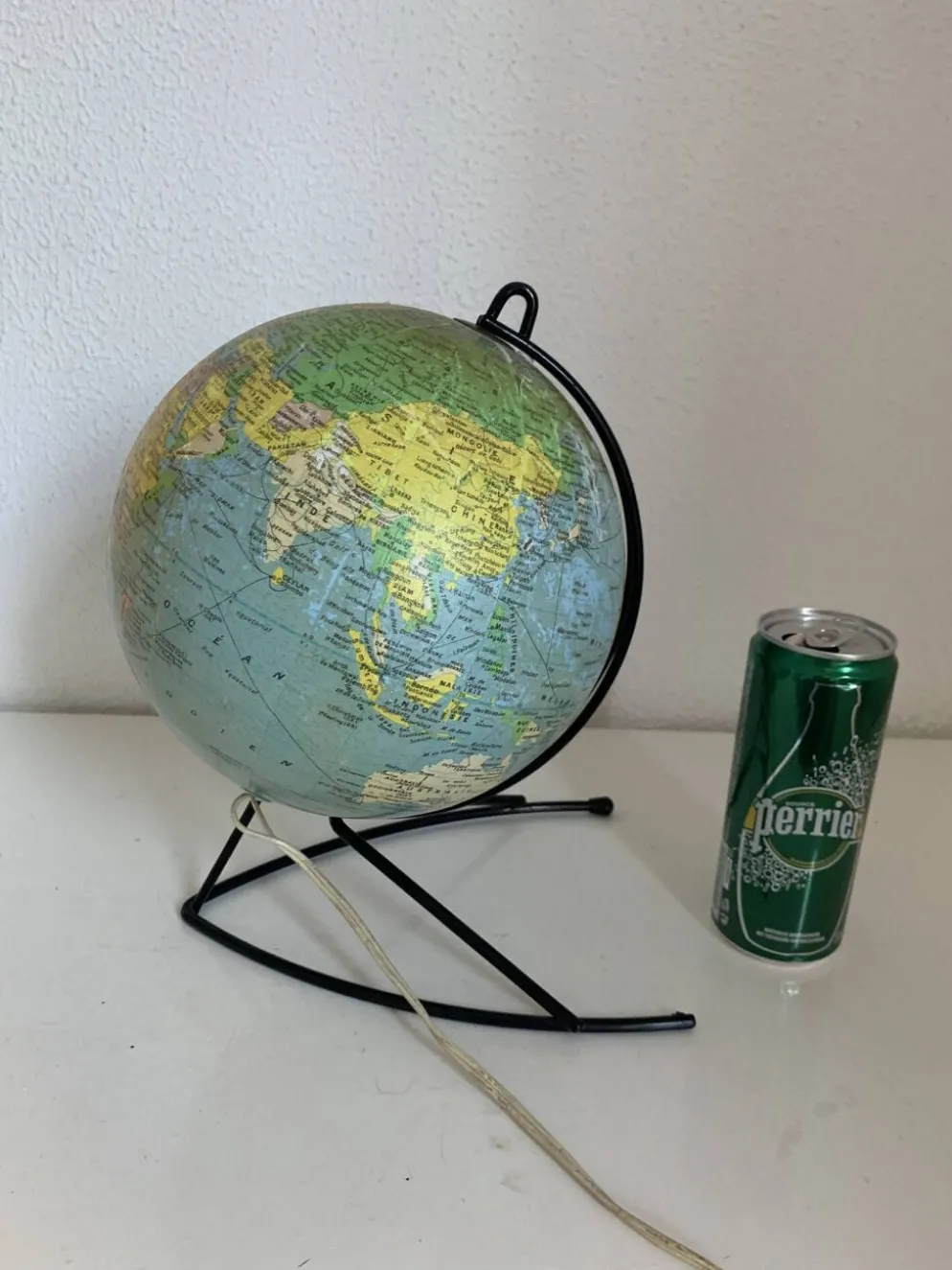 Globe vintage 1960 terrestre verre Girard et Barrère mappemonde - 27 cm